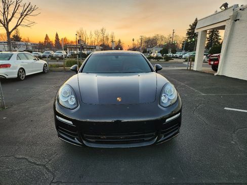 Used 2014 Porsche Panamera 4 AWD/4WD image 8