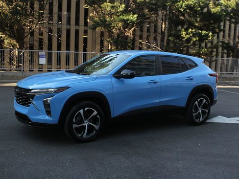 Used 2024 Chevrolet Trax RS image 13