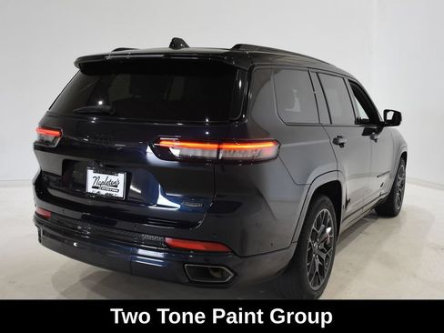 Used 2023 Jeep Grand Cherokee L Summit AWD/4WD image 5