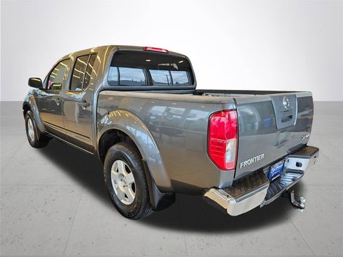 Used 2005 Nissan Frontier SE image 10