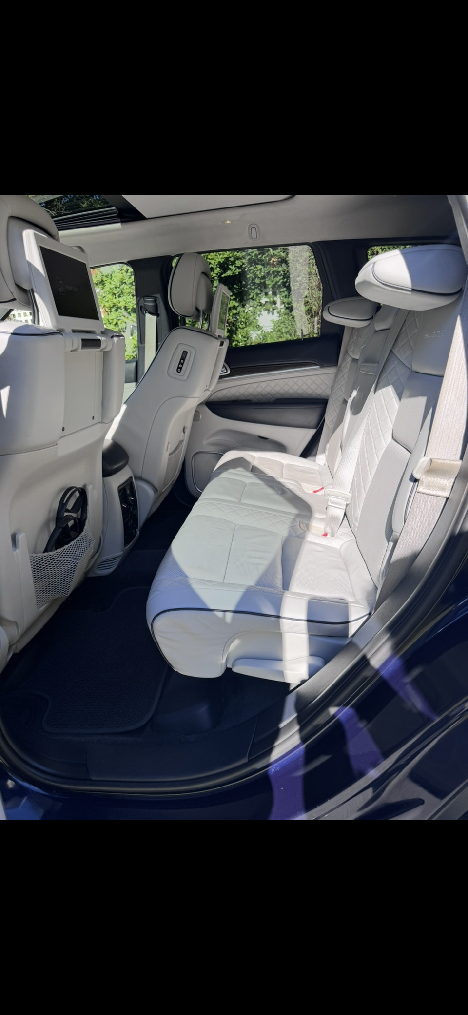 Used 2018 Jeep Grand Cherokee Summit AWD/4WD image 5