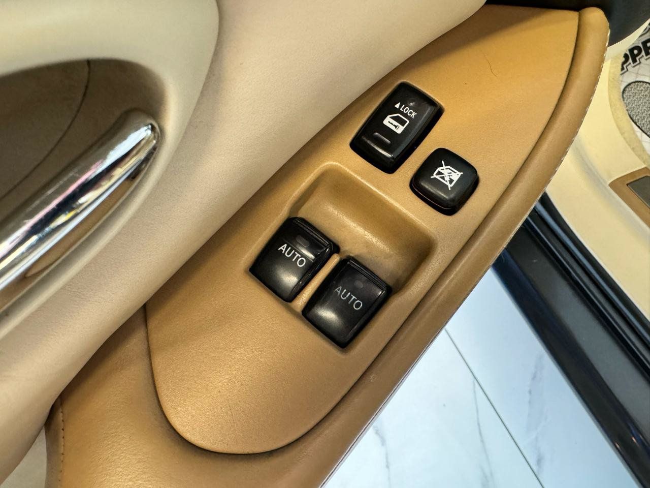 Used 2008 Lexus SC 430 Convertible RWD image 20