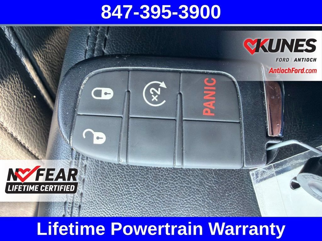 Used 2025 Jeep Compass Limited AWD/4WD image 21