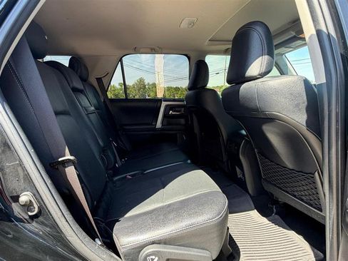 Used 2022 Toyota 4Runner Limited AWD/4WD image 29