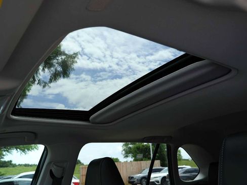 Used 2023 Toyota RAV4 XLE Premium FWD image 29