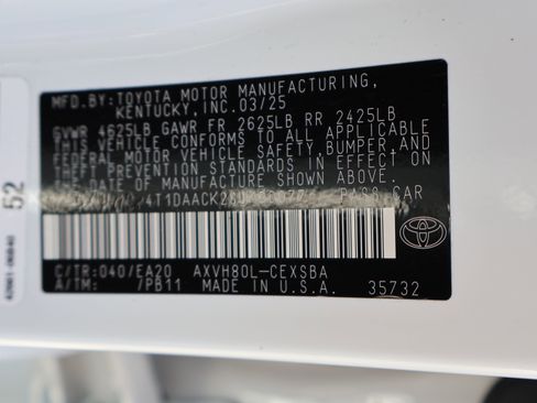 Used 2025 Toyota Camry SE FWD image 39