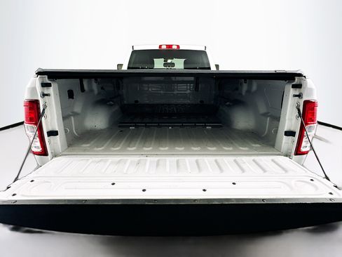 Used 2022 RAM 2500 Tradesman w/ Chrome Appearance Group RWD image 27
