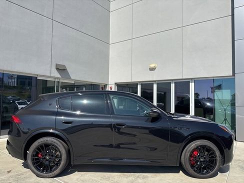 New 2025 Maserati Grecale Modena image 8