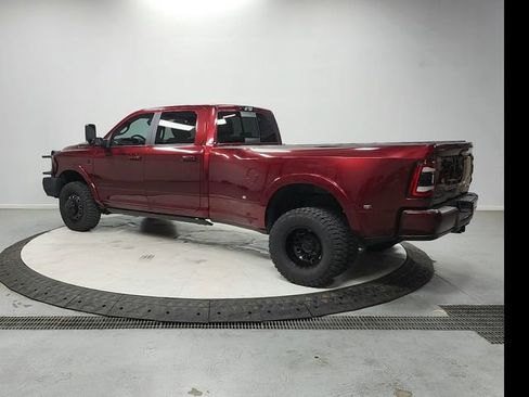 Used 2022 RAM 3500 Laramie AWD/4WD image 5