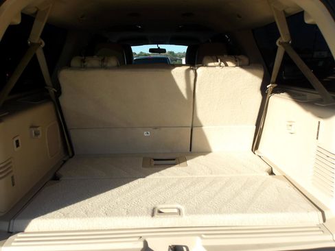 Used 2017 Ford Expedition EL XLT w/ Equipment Group 202A image 13