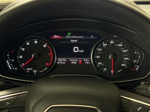 Used 2023 Audi Q5 2.0T Premium w/ Convenience Package AWD/4WD image 18
