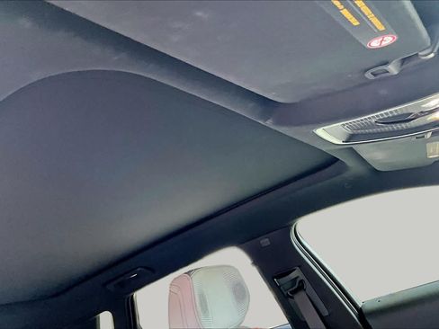Used 2025 Cadillac Lyriq Luxury RWD image 14