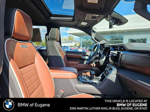 Used 2025 GMC Sierra 1500 Denali Ultimate AWD/4WD image 11