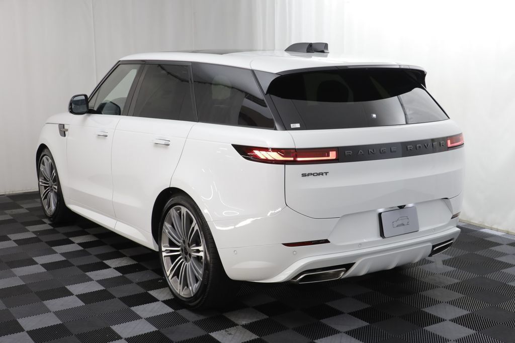 New 2026 Land Rover Range Rover Sport Dynamic SE AWD/4WD image 17