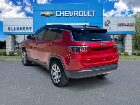 Used 2025 Jeep Compass Limited AWD/4WD image 4