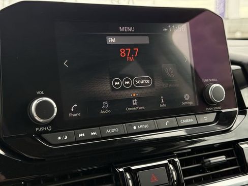 Used 2024 Nissan Pathfinder SV AWD/4WD image 15