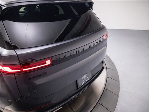New 2026 Land Rover Range Rover Sport SE image 34