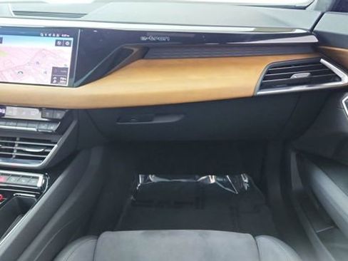 Used 2024 Audi e-tron GT Prestige w/ Prestige Package image 36