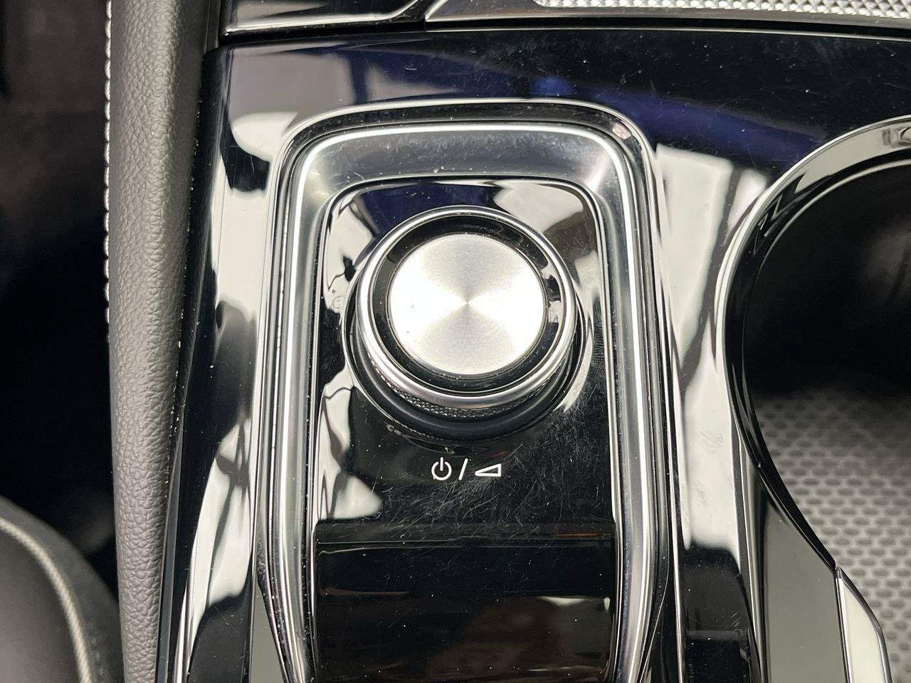 Certified 2024 Buick Envision Avenir AWD/4WD image 19