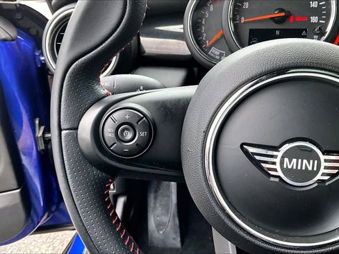 Used 2019 MINI Cooper S image 24