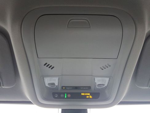 Used 2023 GMC Acadia SLE w/ Driver Convenience Package image 18