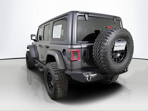 Used 2018 Jeep Wrangler Unlimited Sport S AWD/4WD image 4