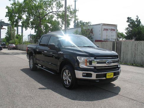 Used 2019 Ford F150 XLT w/ Equipment Group 302A Luxury AWD/4WD image 2