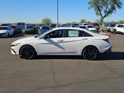New 2026 Hyundai Elantra SEL FWD image 5
