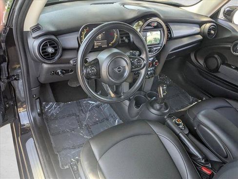 Used 2021 MINI Cooper 2-Door Hardtop w/ 6.5" Touchscreen Package FWD image 17