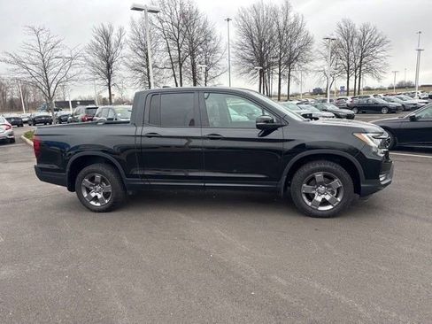 Used 2025 Honda Ridgeline TrailSport image 8