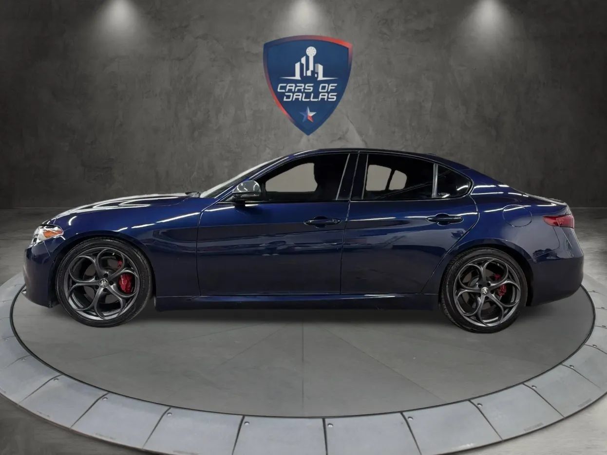 Used 2019 Alfa Romeo Giulia Ti w/ Nero Edizione RWD image 2