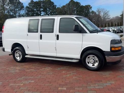 Used 2024 Chevrolet Express 2500 w/ Driver Convenience Package image 4