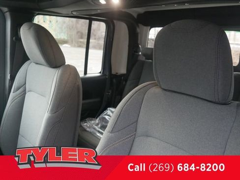 New 2026 Jeep Gladiator Sport image 39