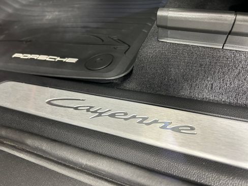 Certified 2026 Porsche Cayenne AWD/4WD image 15