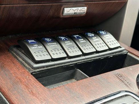 Used 2013 Ford F150 King Ranch w/ King Ranch Luxury Pkg AWD/4WD image 44