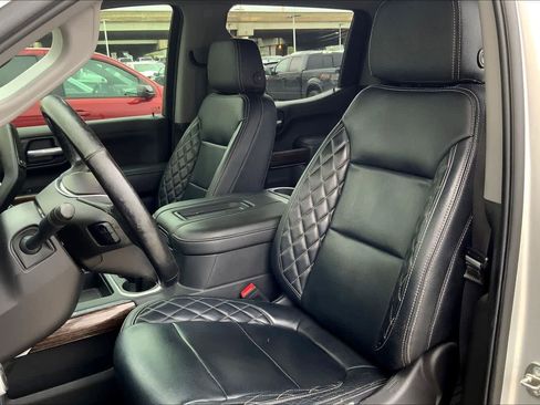 Used 2020 GMC Sierra 1500 Elevation w/ Elevation Value Package image 11