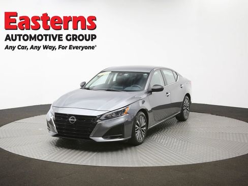 Used 2024 Nissan Altima 2.5 SV FWD image 54
