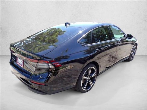 Used 2026 Honda Accord SE image 4