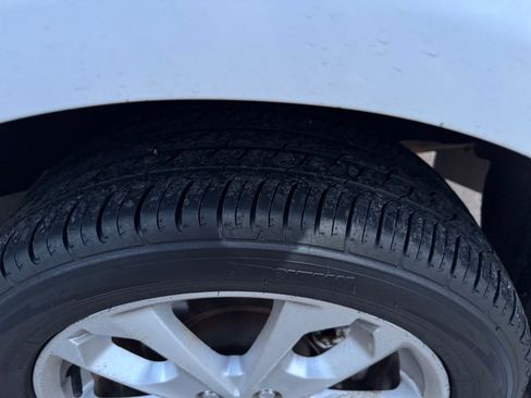 Used 2016 Ford Transit Connect XLT image 18