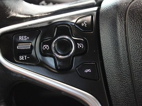 Used 2017 Buick Regal AWD image 21