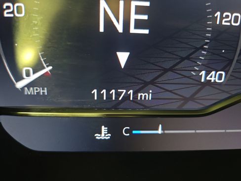 Certified 2025 GMC Sierra 3500 AT4 w/ Technology Package image 18