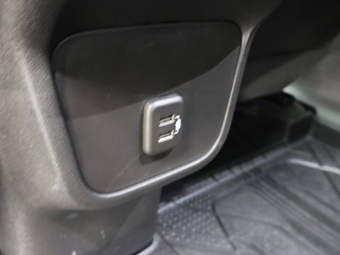 Used 2024 Chevrolet Equinox RS w/ LPO, Floor Liner Package AWD/4WD image 35