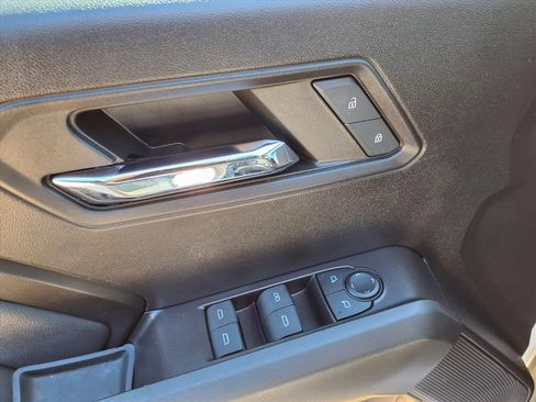 Used 2024 Chevrolet Colorado LT w/ LT Convenience Package II image 21