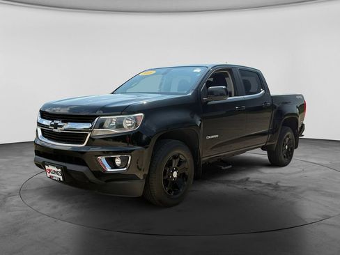 Used 2018 Chevrolet Colorado LT w/ LT Convenience Package AWD/4WD image 4