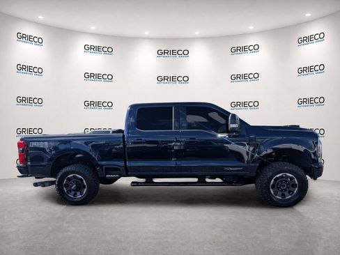 Used 2025 Ford F250 Lariat w/ Black Appearance Package AWD/4WD image 8
