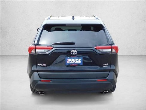 Used 2025 Toyota RAV4 XLE AWD/4WD image 11