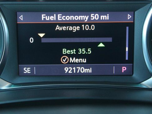 Used 2022 Chevrolet Traverse LT image 23