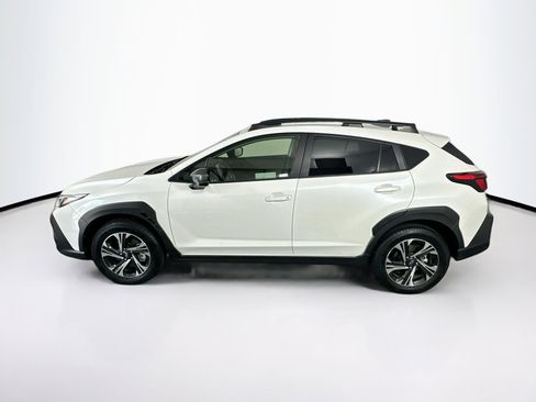 Used 2024 Subaru Crosstrek 2.0i Premium w/ Crosstrek Mirror Package AWD/4WD image 4