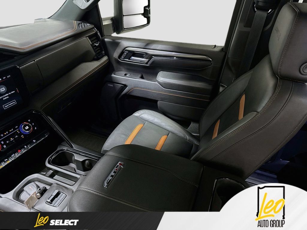Used 2025 GMC Sierra 2500 AT4 AWD/4WD image 27