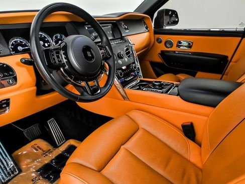 Used 2023 Rolls-Royce Cullinan AWD/4WD image 23